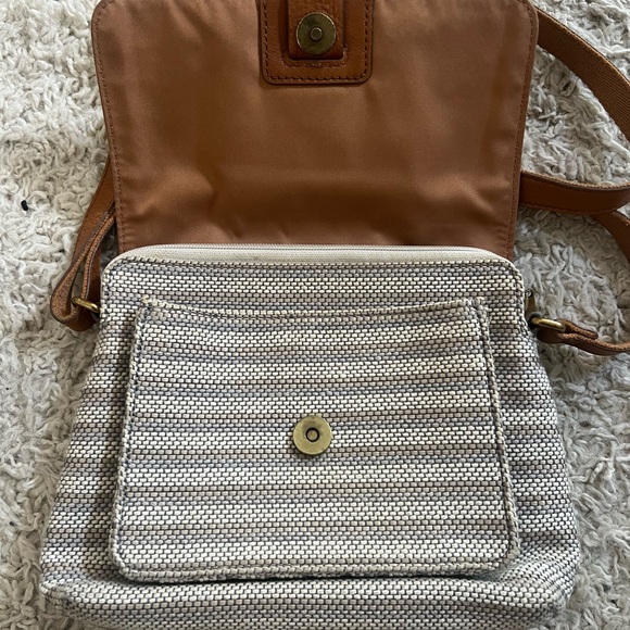 Fossil Crossbody - Picture 5 of 5
